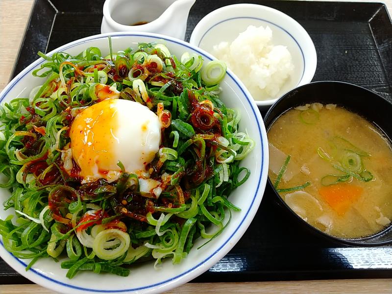 かつやの「ねぎ玉カツ丼」と「おろしポン酢」と「とん汁」